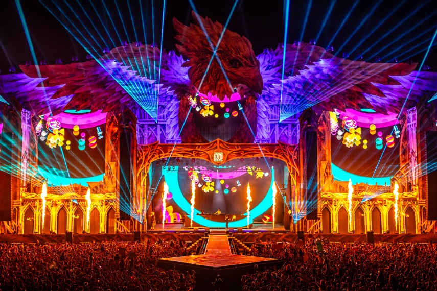 prima zi a festivalului untold a intrat in istorie peste 95 000 de fani au petrecut pana in zori pe ritmurile prima zi a festivalului untold a intrat in istorie peste 95 000 de fani au petrecut pana in zori pe ritmurile