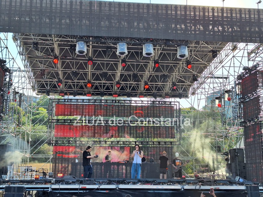 a doua seara a editiei aniversare a festivalului neversea distractia revine la malul marii galerie foto