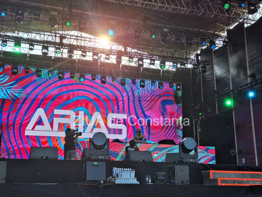 a doua seara a editiei aniversare a festivalului neversea distractia revine la malul marii galerie foto