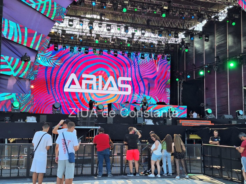 a doua seara a editiei aniversare a festivalului neversea distractia revine la malul marii galerie foto
