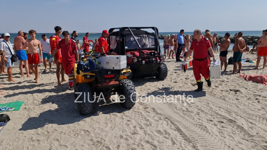 alerta in statiunea mamaia o persoana scoasa inconstienta din mare intervin salvatorii 819704