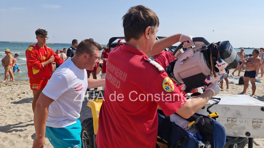 alerta in statiunea mamaia o persoana scoasa inconstienta din mare intervin salvatorii 819704