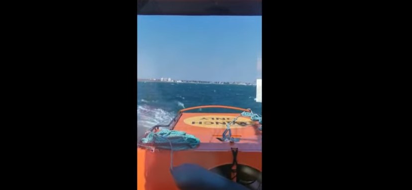 Velier cu sase persoane la bord, in pericol pe Marea Neagra in apropiere de Mangalia. Intervine ARSVOM  