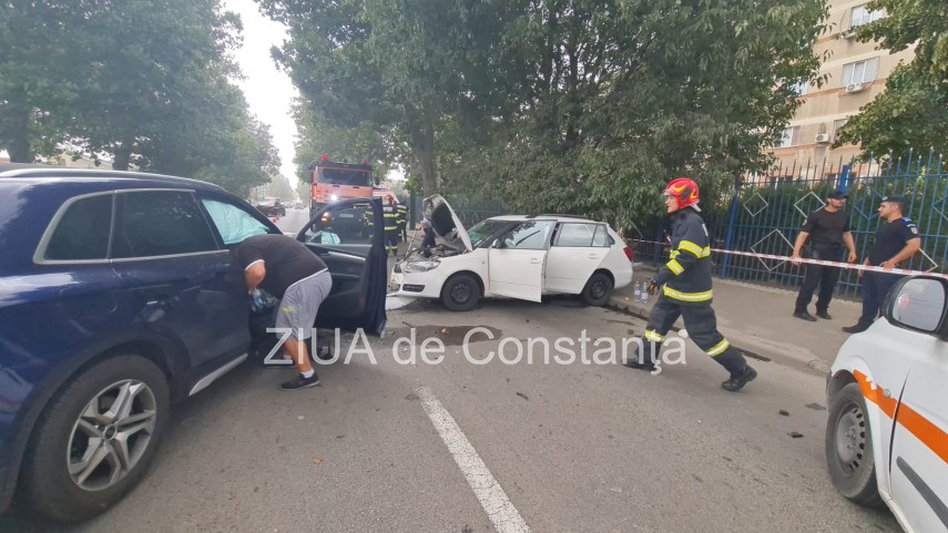Accident rutier pe bulevardul IC Bratianu din Constanta langa Gruparea Mobila de Jandarmi. O victima, incarcerata  (GALERIE FOTO+VIDEO)   