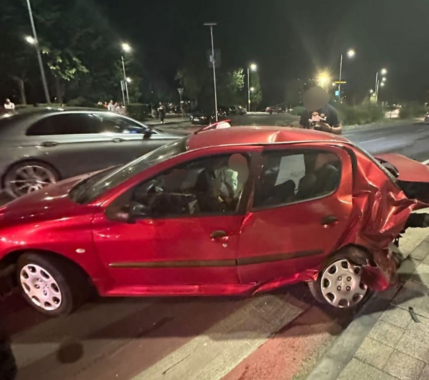 accident rutier pe bulevardul mamaia zona pescarie doua autoturisme implicate galerie foto 823289