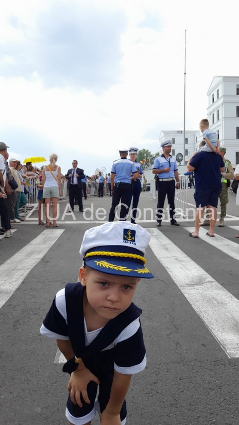 Ziua Marinei Romane 2023: Micii marinari prezenti pe faleza Cazino din Constanta