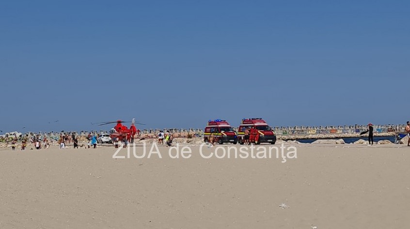 Interventie de urgenta in Statiunea Mamaia! Persoana scoasa inconstienta din mare