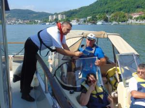 „SOS! Vesta de salvare salvează vieți“ Autoritatea Navală Română a verificat peste 500 de ambarcațiuni de agrement 