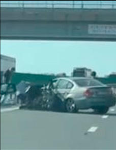 accident rutier pe autostrada a2 un autoturism a intrat in parapet doua victime 827373