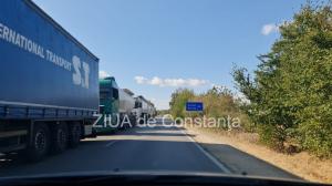 Trafic aglomerat în Punctul de Trecere a frontierei Vama Veche, pe sensul de intrare în România! Mai multe TIR-uri așteaptă la graniță (GALERIE FOTO+VIDEO)  