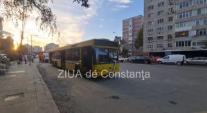 Accident rutier în zona Casei de Cultură din Constanța! Implicat un autobuz. Doi copii au fost răniți (FOTO+VIDEO)    