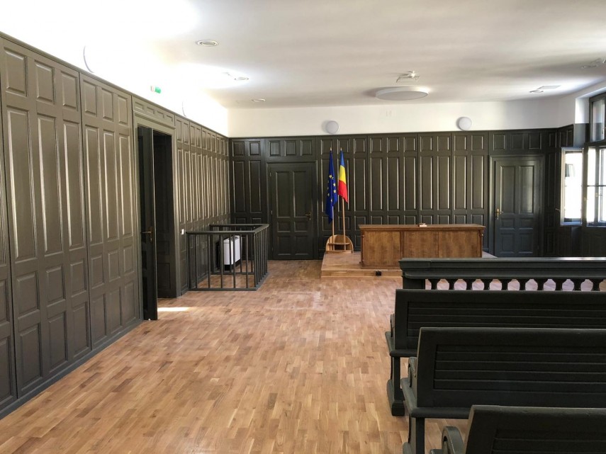 Sală de judecată, la o instanță din țară. Foto cu rol ilustrativ. Sursa foto: Faceboo.com - Ministerul Justiției