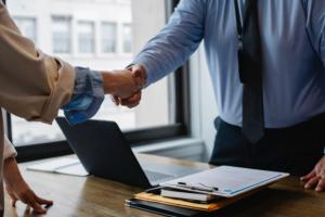 Cumpărări directe Constanța Primăria Dobromir a semnat un contract pentru echipamente sanitare