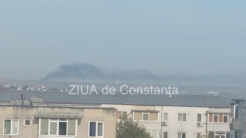 Fum dens vizibil de la etajele superioare ale unor blocuri din Constanta! (GALERIE FOTO+VIDEO) 