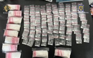 Lantul de perchezitii continua: Trafic si consum de droguri, in Bucuresti! Trei persoane au fost arestate
