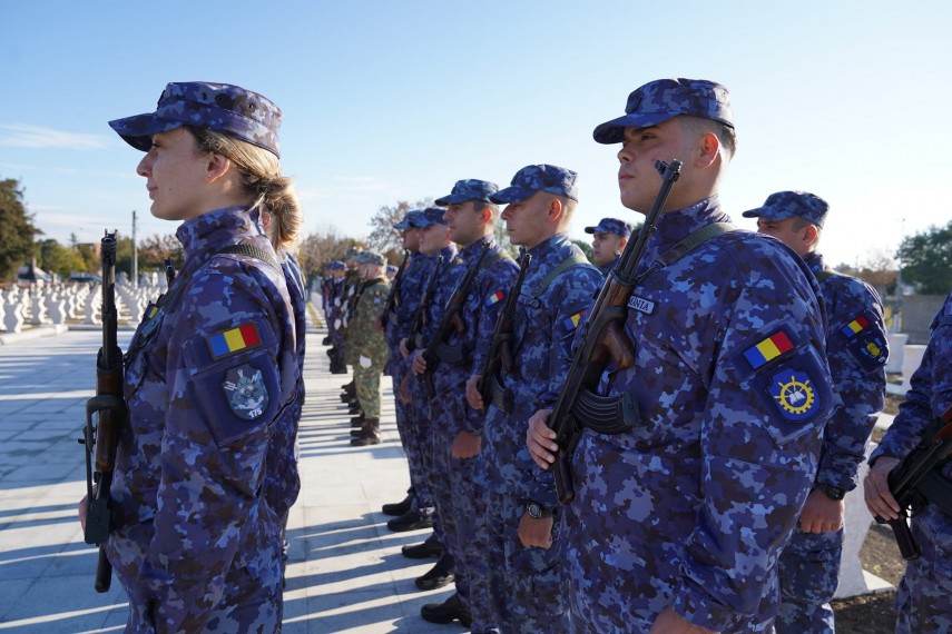 marinarii militari au marcat ziua veteranilor din teatrele de operatii foto 835080