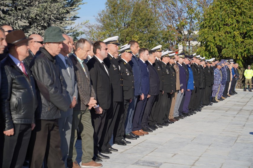 marinarii militari au marcat ziua veteranilor din teatrele de operatii foto 835080