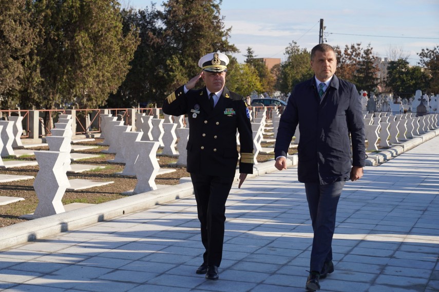 marinarii militari au marcat ziua veteranilor din teatrele de operatii foto 835080