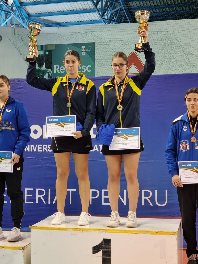 tenis de maasa constanta bianca mei rosu dubla campioana nationala la tineret galerie foto 835055