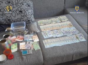 Cocaină vândută consumatorilor din București pentru sume cuprinse între 3.000 și 3.500 lei. Un suspect, reținut