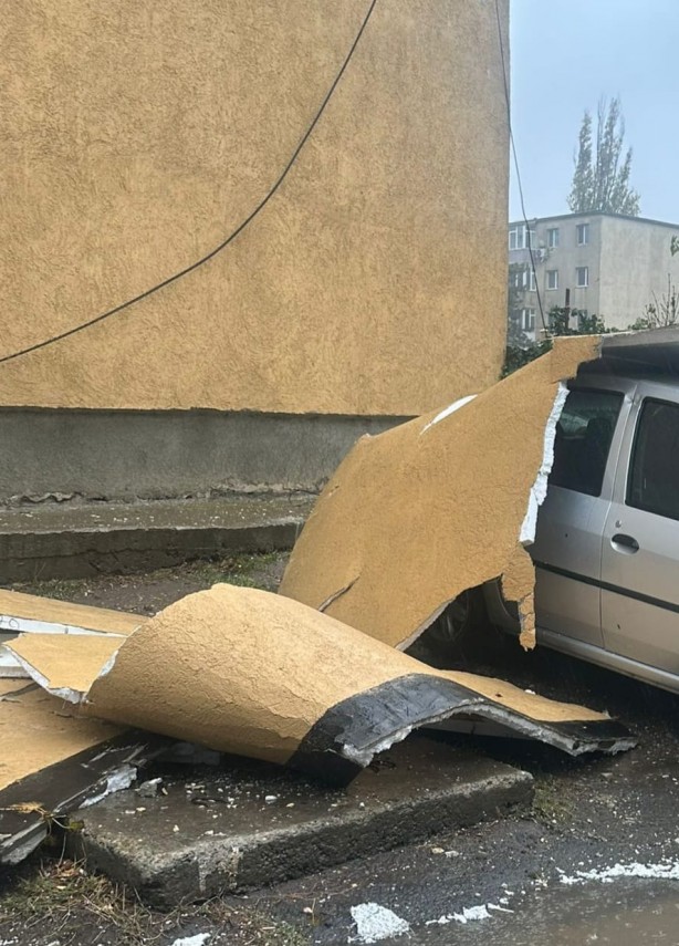 ISU Constanta:   Un alt acoperis a cazut in municipiu!