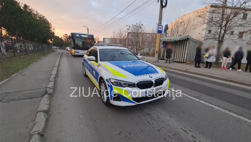 doua autoturisme implicate intr un accident rutier pe strada stefanita voda din constanta galerie foto
