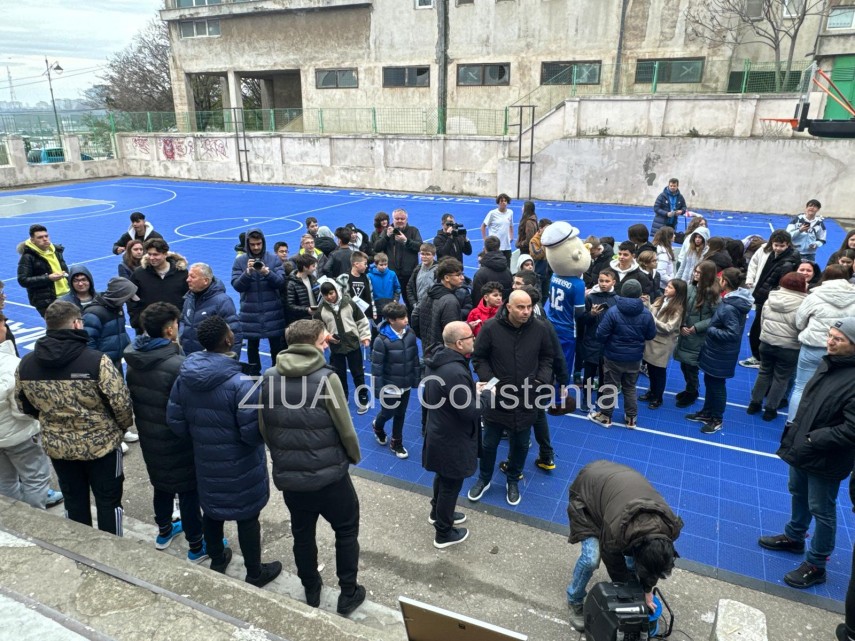 farul constanta vizita la colegiul national mihai eminescu in programul invatam sa fim campioni foto