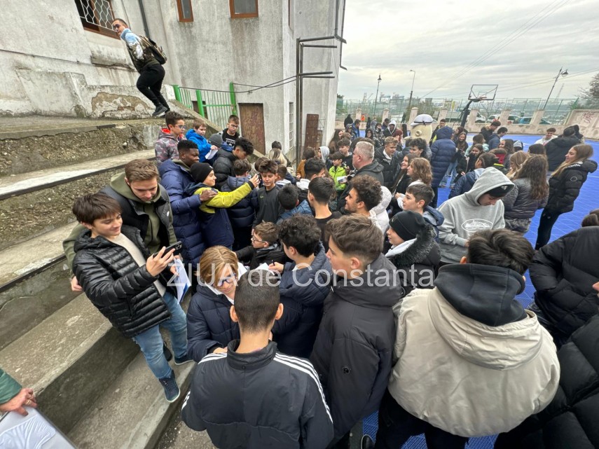 farul constanta vizita la colegiul national mihai eminescu in programul invatam sa fim campioni foto