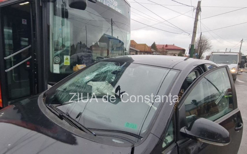 Accident rutier in Constanta! Implicate doua masini si un autobuz (FOTO+VIDEO)     