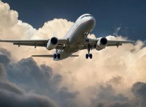 Incident pe ruta Varșovia - București. Avionul spre București a revenit la sol imediat după decolare