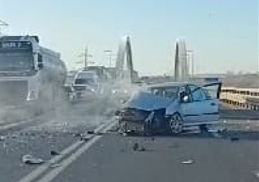 INFOTRAFIC: A fost reluat traficul pe podul rutier de la Ovidiu, blocat dupa un accident rutier