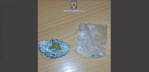 Tânăr cu substanțe interzise asupra sa, depistat pe o stradă din Cogealac, județul Constanța