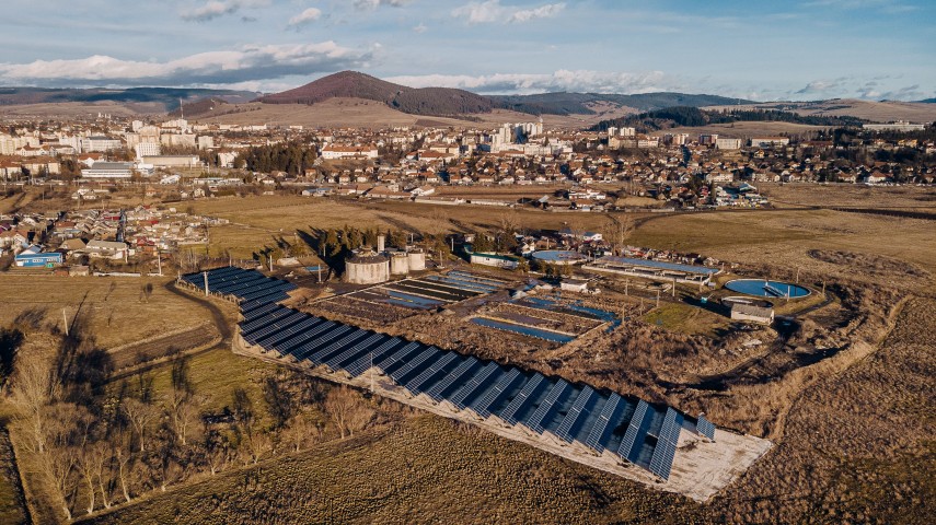 Harghita: Parcurile fotovoltaice Harviz realizate din fonduri europene, pregatite sa intre in productie