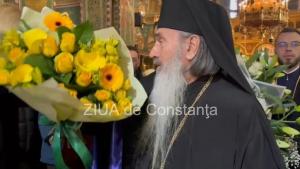 ÎPS Teodosie, Arhiepiscopul Tomisului întâmpinat cu flori de ziua sa onomastică (GALERIE FOTO+VIDEO)