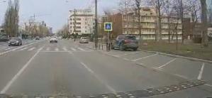 Manevră periculoasă efectuată de un șofer în stațiunea Mamaia! Totul a fost surprins de o cameră de bord (GALERIE FOTO+VIDEO)