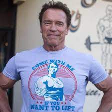 Arnold Schwarzenegger, retinut de vamesi in Munchen, Germania. Iata  motivul 
