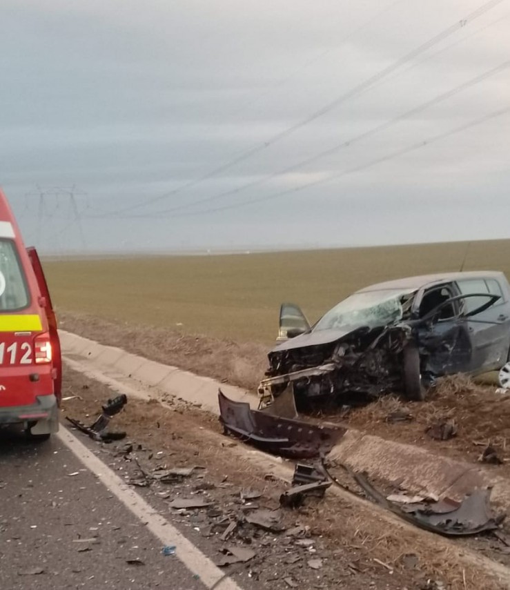 stiri constanta azi accident rutier cu trei masini la gura dobrogei foto video 845013