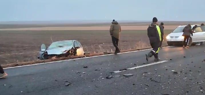 stiri constanta azi accident rutier cu trei masini la gura dobrogei foto video 845013