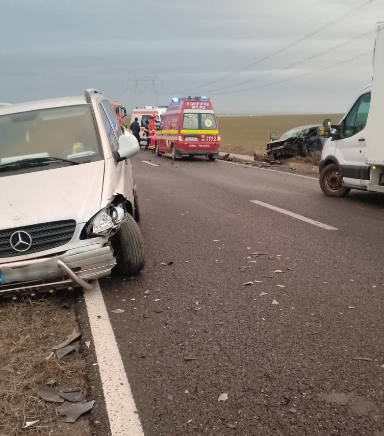 stiri constanta azi accident rutier cu trei masini la gura dobrogei foto video 845013