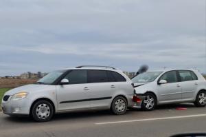 Știri Constanța Două autoturisme, implicate într-un accident pe varianta Ovidiu (FOTO)  