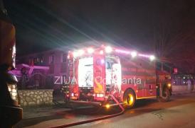 Știri Constanța UPDATE. Incendiu în Năvodari! Pompierii intervin la etajul clubului Petrochimistul (FOTO+VIDEO)       