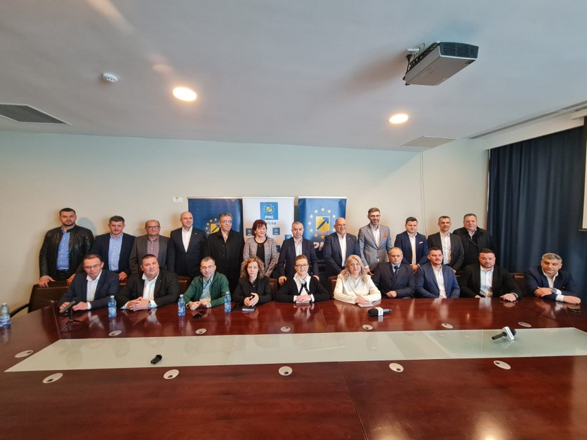 Eveniment la PNL Tulcea: 11 candidati noi pentru functia de primar de comuna, increzatori ca vor castiga alegerile locale -  FOTO + VIDEO   