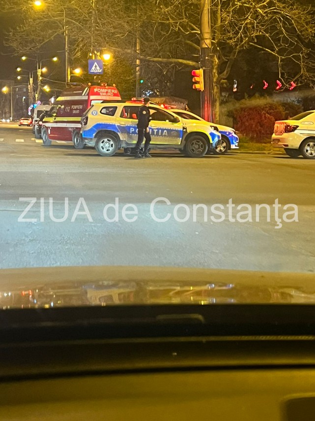 echipaje de politie si smurd la intersectia de la tomis 3 constanta foto video 852057