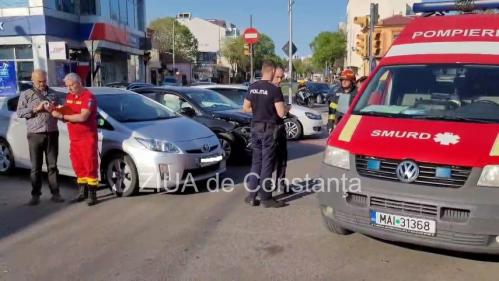 UPDATE. Constanța Accident anunțat prin apel tip eCall la intersecția străzii Mihai Viteazu cu bulevardul Mamaia (GALERIE FOTO+VIDEO) 