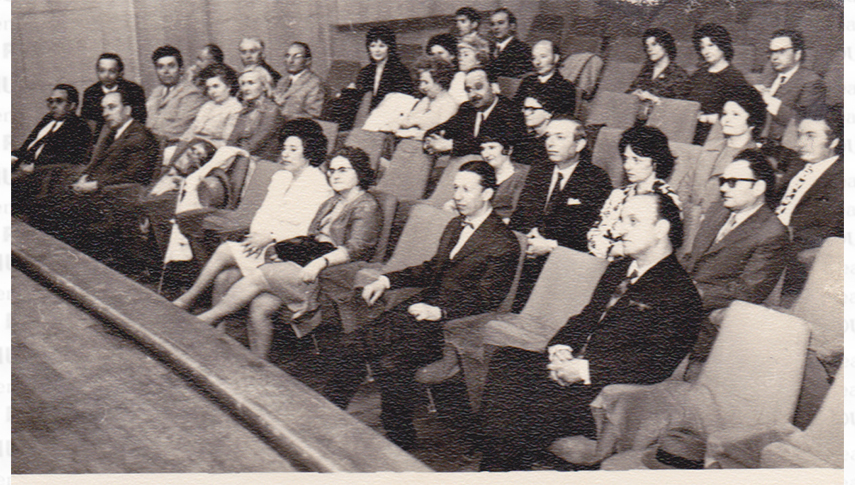1960, Cenaclul muzical. Dragoș Alexandrescu în centru