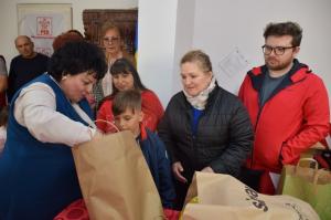 Județul Constanța  În prag de sărbătoare, 21 de copii ai comunei Cumpăna au primit daruri (Galerie FOTO)