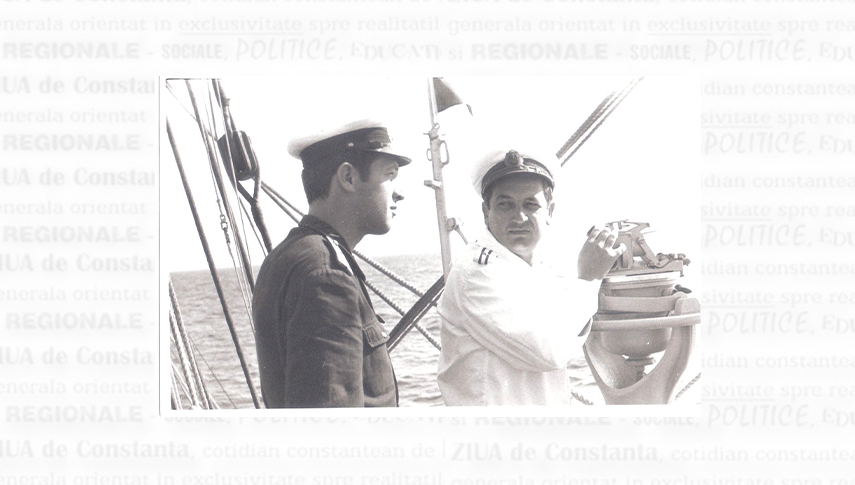 Căpitanul de rangul 3 Eugen Ispas, comandantul navei-școală “Mircea”, împreună cu locotenentul major Pavel Suciu, reputat ofițer și profesor de Navigație