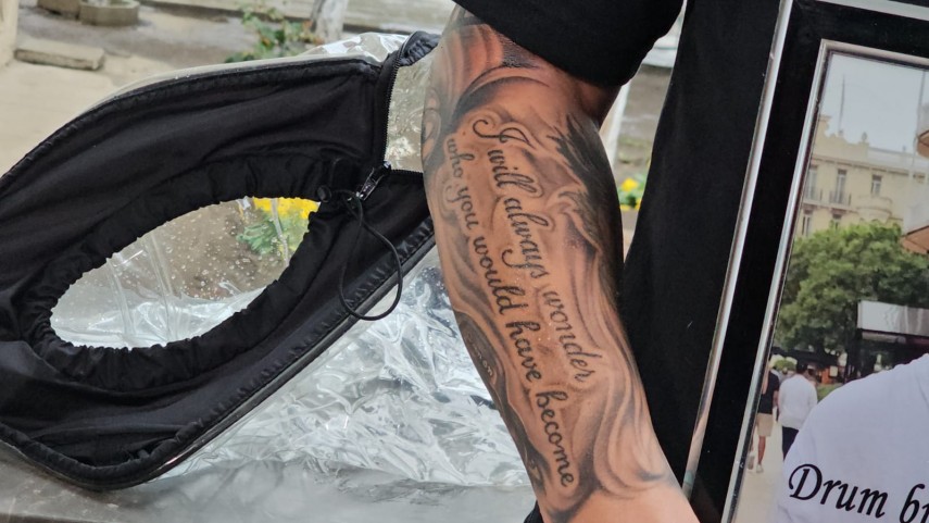 Cutrmurator: Tatal lui Sebi si-a facut un tatuaj, in memoria fiului sau