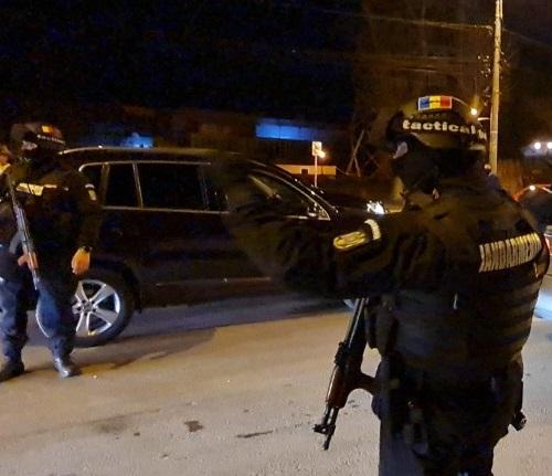 Justiție Constanța Bărbații acuzați că ar fi incendiat patru adulți și șase copii, eliberați din arestul preventiv. Decizia, contestată   