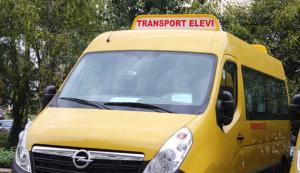 Deputații au adoptat noi reguli pentru utilizarea microbuzelor școlare!